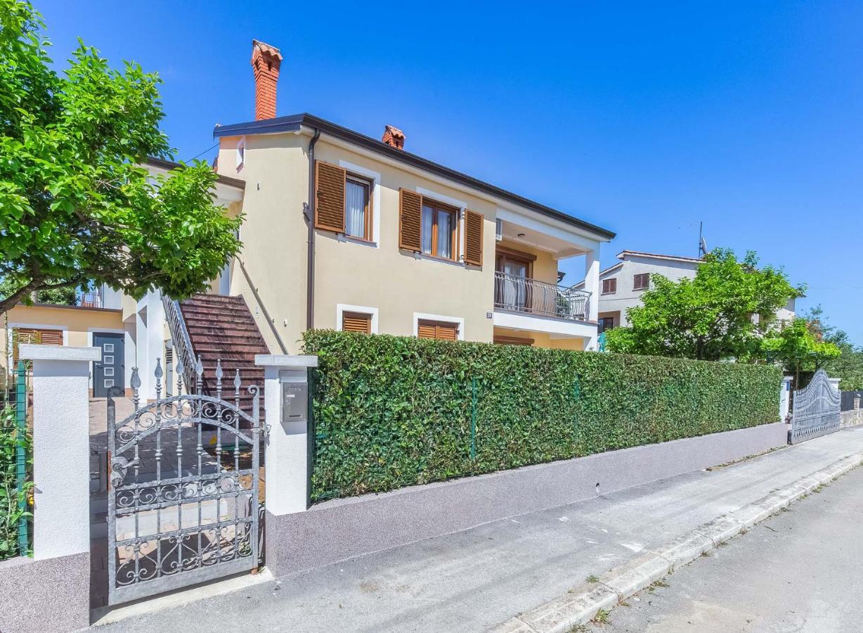 Rino Apartment Porec Exterior photo
