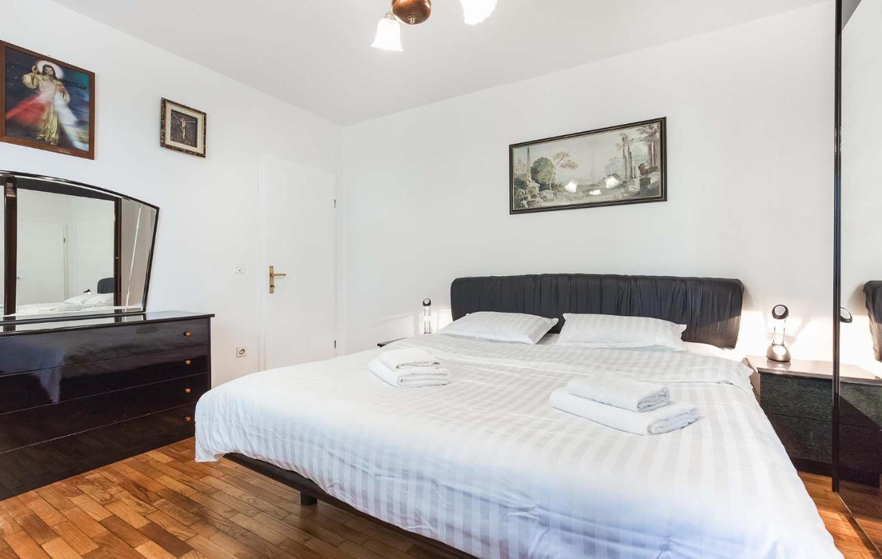 Rino Apartment Porec Exterior photo