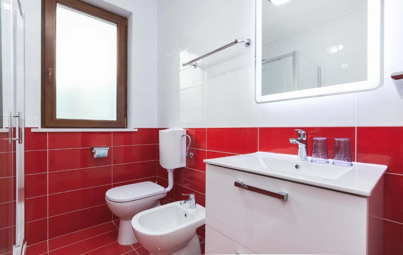 Rino Apartment Porec Exterior photo