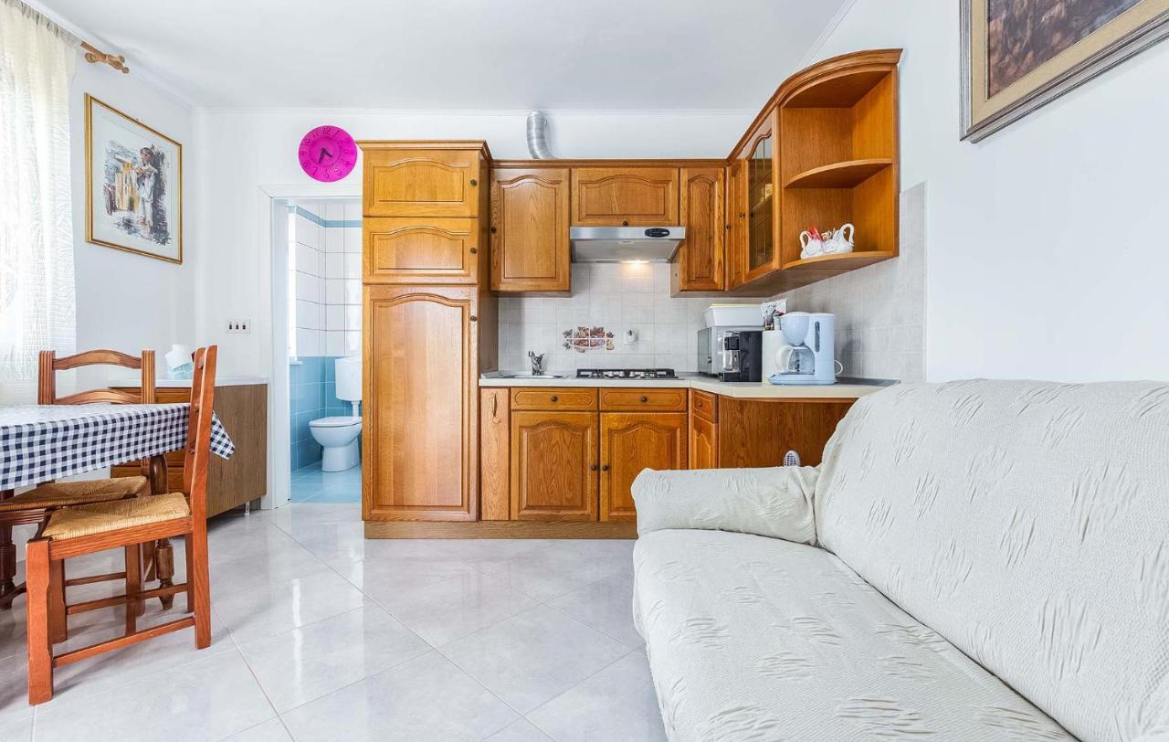 Rino Apartment Porec Exterior photo