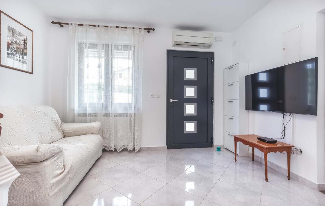 Rino Apartment Porec Exterior photo